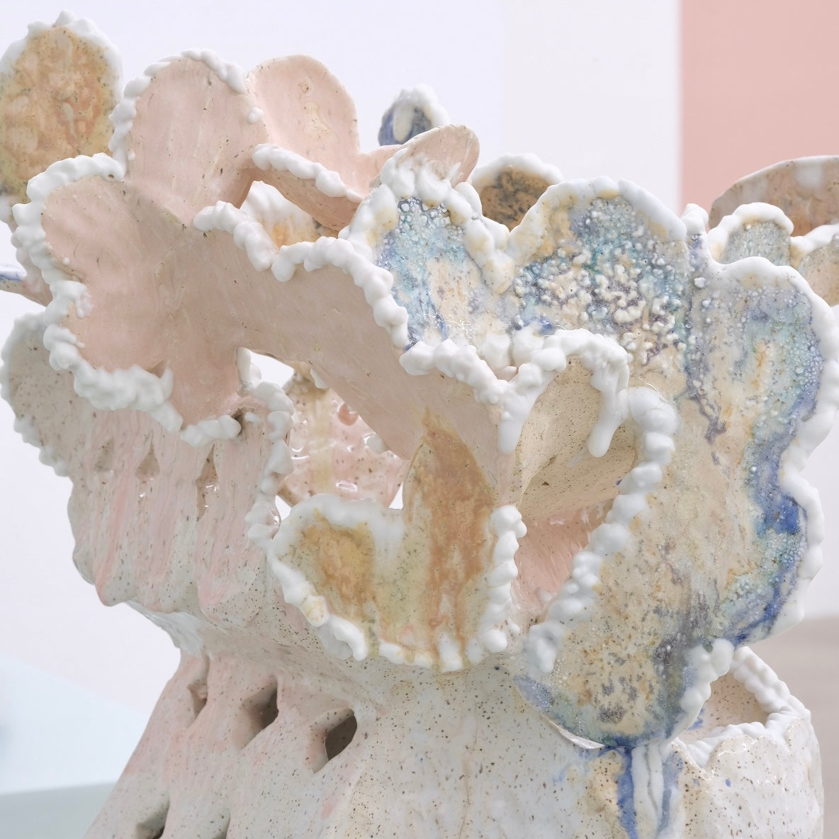 Kkotsal(꽃살) MoonFlower Vase(Blue/Pink)