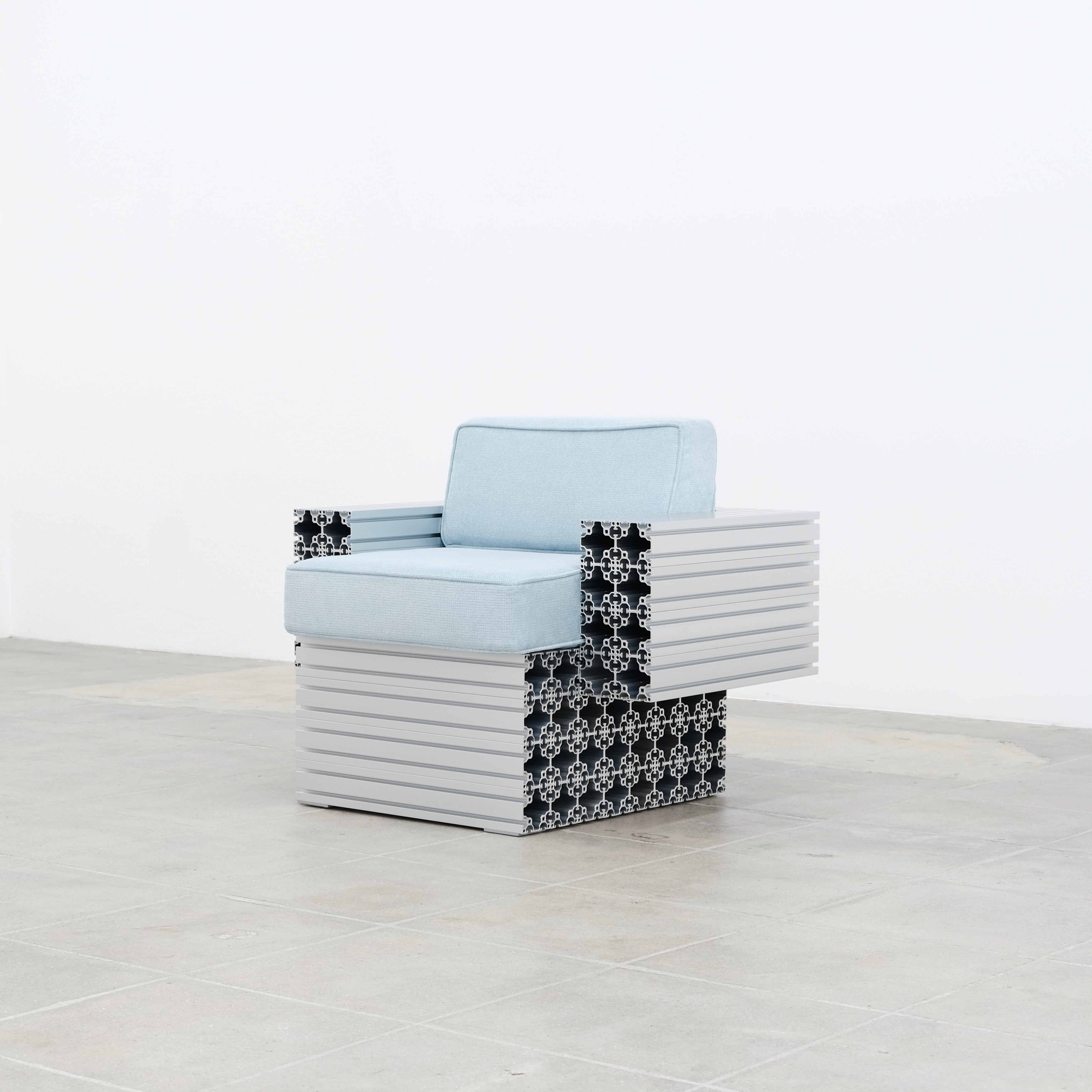 PF80_ARM CHAIR