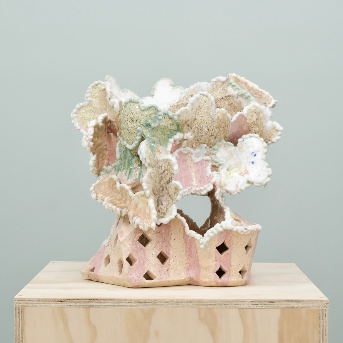 Kkotsal(꽃살) MoonFlower Vase (Pink)